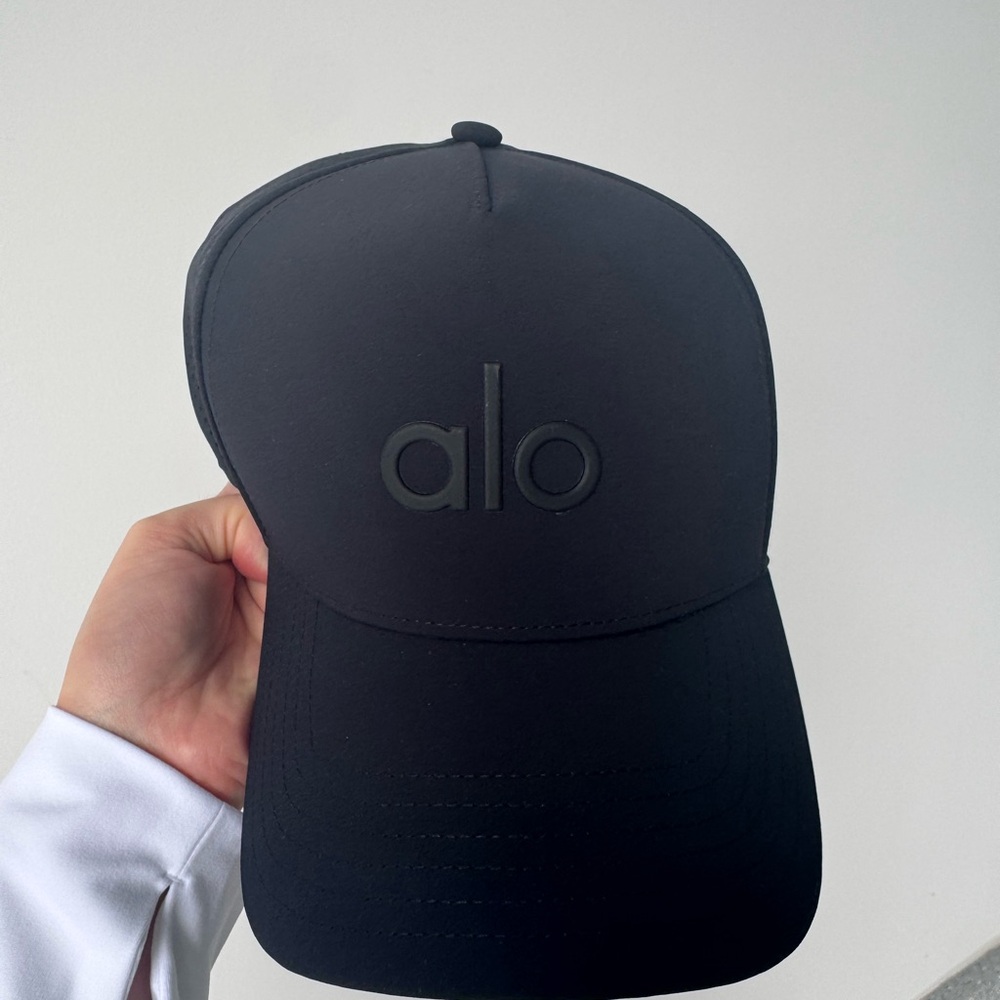 Alo yoga black hat